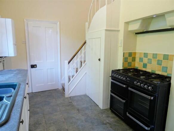 KITCHEN:
