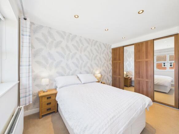 4 bed Detached for sale Image 12