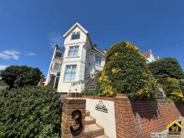 Second Floor Front, 5, Pembury Road, Westcliff-on-sea SS0 8DU