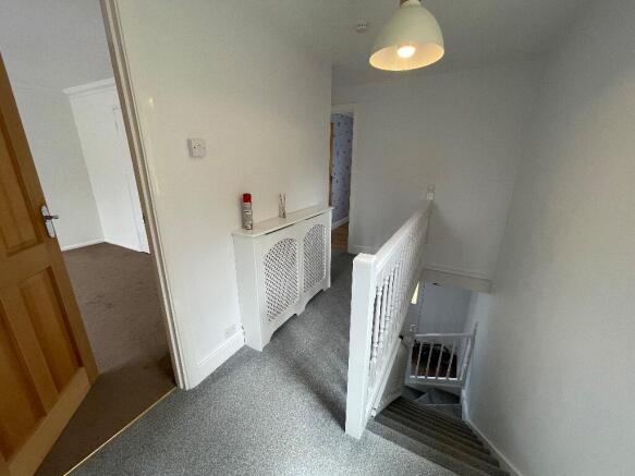 FIRST FLOOR LANDING