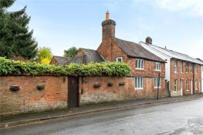 Gate Cottage, Chart Lane, Brasted TN16 1LN