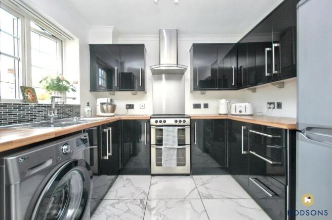 3 bed Semi-Detached for sale Image 5