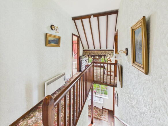3 bed Semi-Detached for sale Image 8