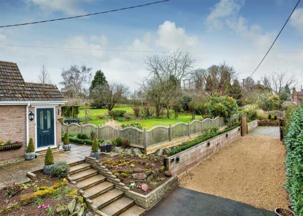 Heathmount-gdn2.jpg