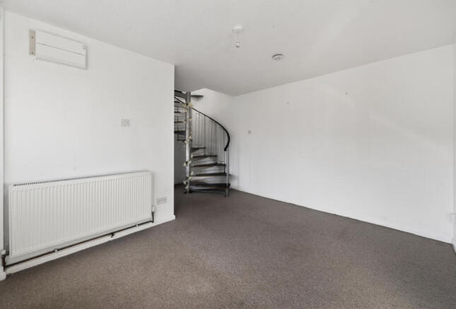 1431893-4-69bc32e...