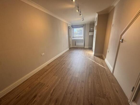 IMG_2023.JPEG (Alto ID: 205570159)