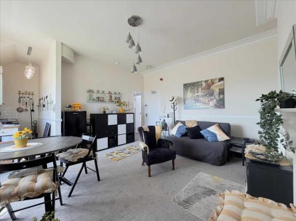 1 bed Flat for sale Image 5