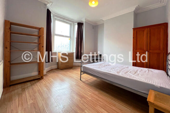5 bed End of Terrace to rent Image 4