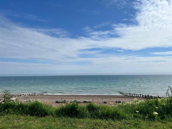Pevensey Bay Beach.jpeg