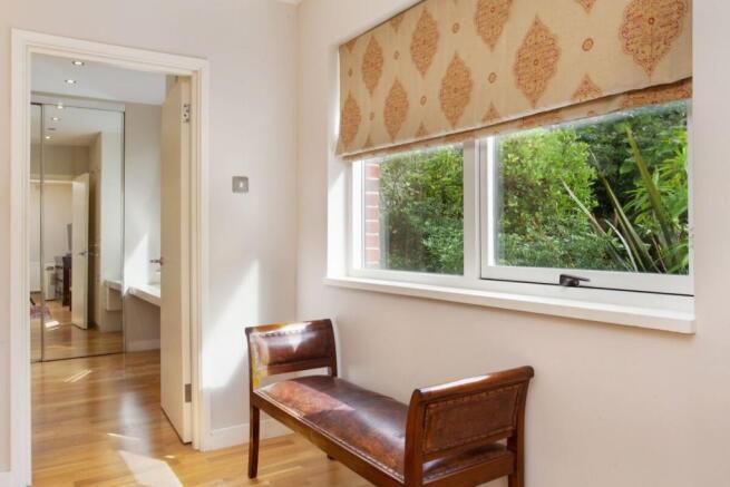 17 Langton Way, B...