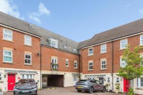 73, Vistula Crescent, Haydon End, Swindon SN25 1QG