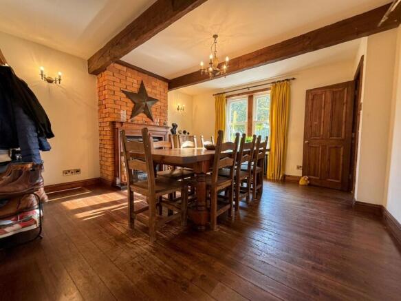 3 bed House for sale Image 7