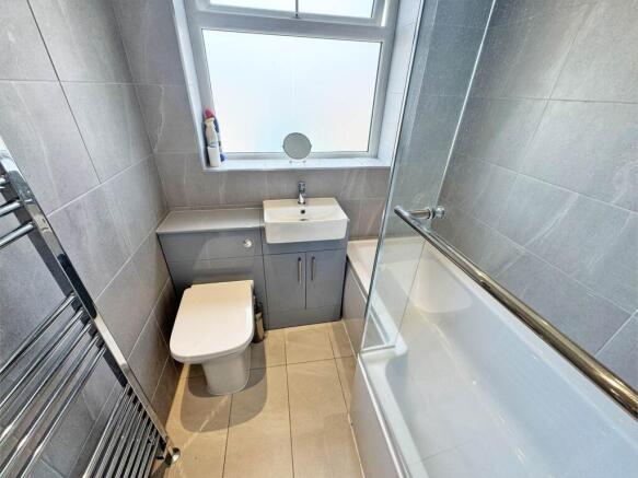 2 bed Semi-Detached Bungalow for sale Image 7
