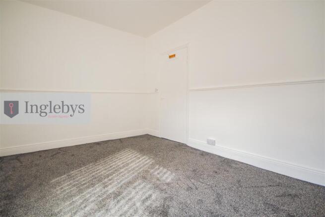 3 bed Terraced to rent Image 11