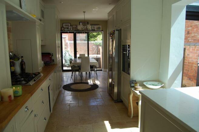 KITCHEN/DINING/FAMILY