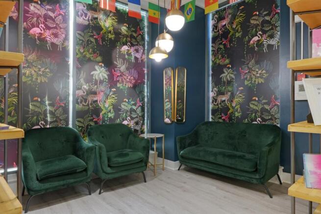 Studio to rent Image 7