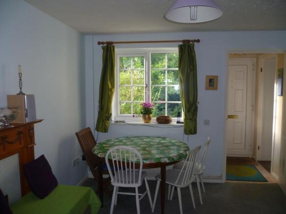LOUNGE/DINER