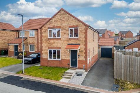 Oak Tree Way, Knottingley, West Yorkshire, WF11