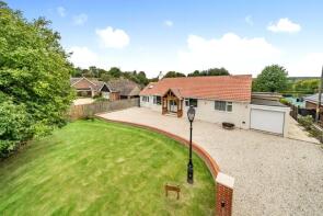 Bella Vista, Church Road, Upper Farringdon, Alton GU34 3EH