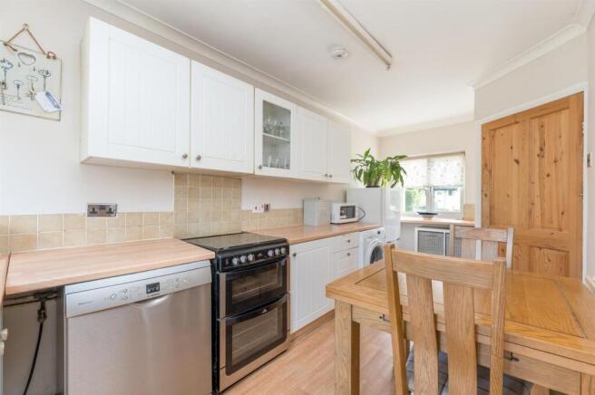 3 bed Semi-Detached for sale Image 12