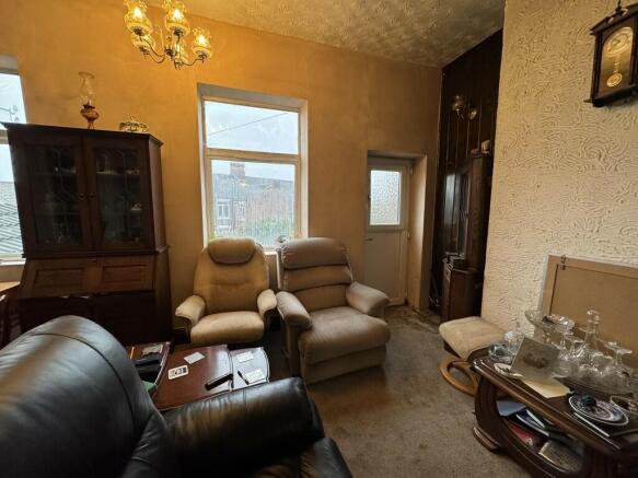 2 bed Flat for sale Image 9
