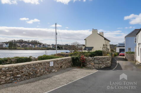 Pyne Villa, Yonder Street, Hooe