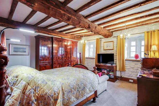 5 bed Farm House for sale Image 8