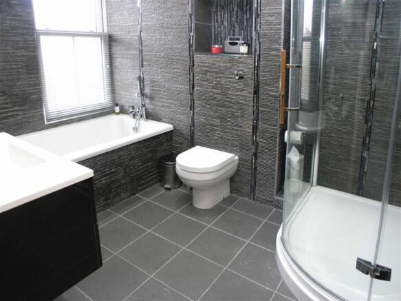 En-suite Bathroom