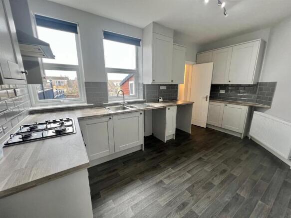 Bramleys Estate Agents - Heatherfield Crescent - M