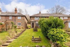 4, Mitchells Cottages, Blackheath Lane, Blackheath, Guildford GU4 8QX