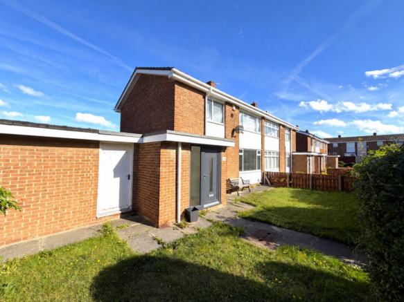 3-bed semi-detached on Bellasis Grove, Hartlepool, £140,000