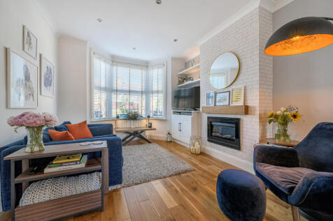 Oakleigh Road North, Whetstone, N20