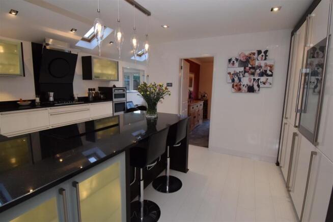 Kitchen/Breakfast Room