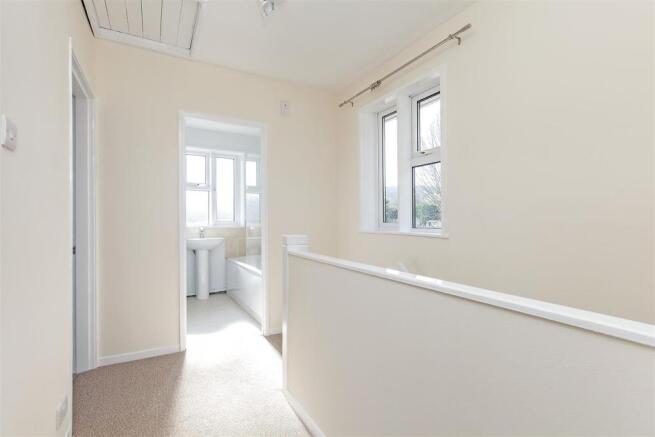 10 Heather Way-11.jpg