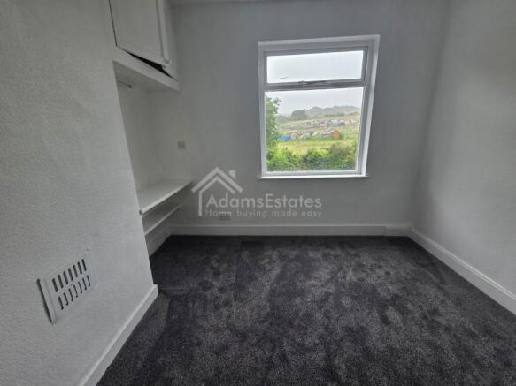 2 bed Semi-Detached to rent Image 7