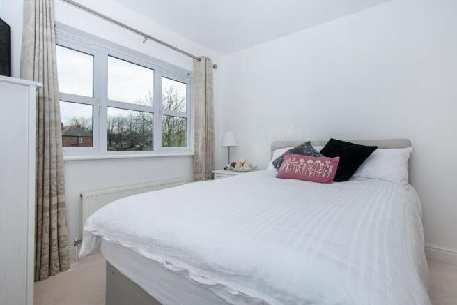 2 bed Flat for sale Image 10