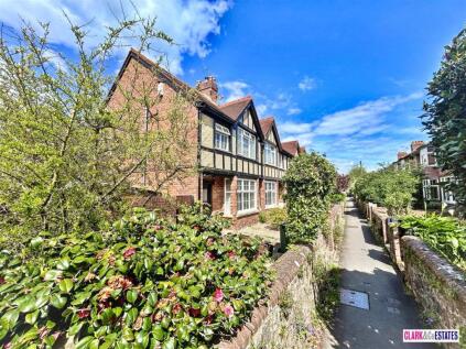 Majorfield Road, Topsham