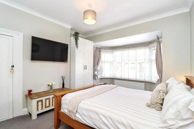 3 bed Semi-Detached for sale Image 12