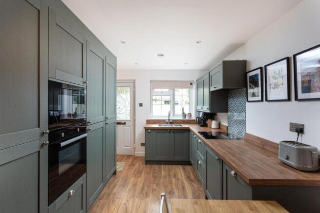 2 bed Terraced for sale Image 6