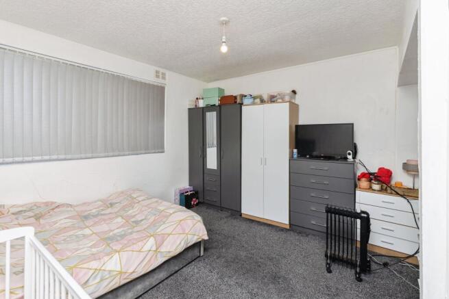 3 bed Semi-Detached for sale Image 9