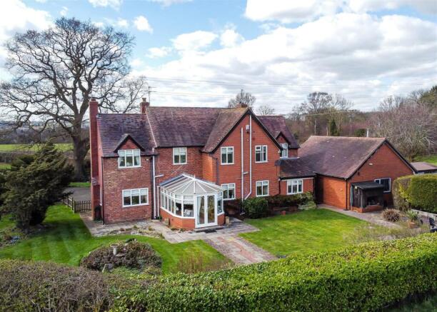 Awbridge House-drone8.jpg