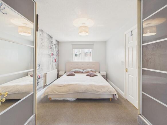 3 bed Semi-Detached for sale Image 10
