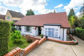 64, Woodwaye, Watford WD19 4TS