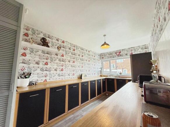 1b98bcf9--4F8D-858A-06A7FE23A8AE-87240-00001BE2D84