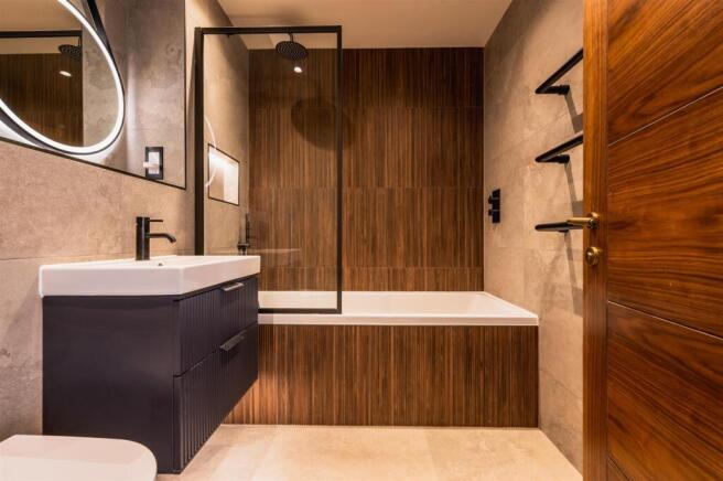 2 bed Apartment for sale Image 3