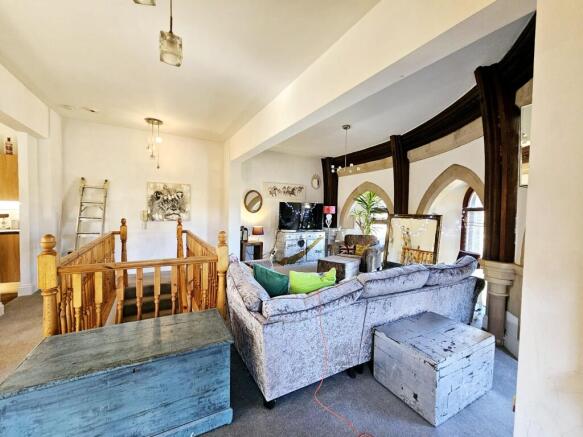 2 bed Flat for sale Image 7