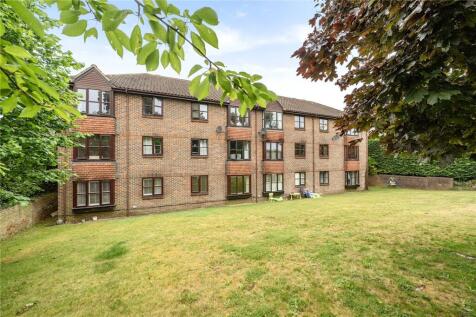 Maple Leaf Close, Biggin Hill, Westerham, Kent, TN16
