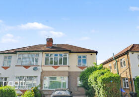 11, Chalford Walk, Woodford Green IG8 8PJ