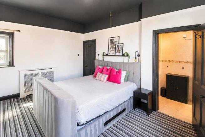 2 bed Detached for sale Image 6