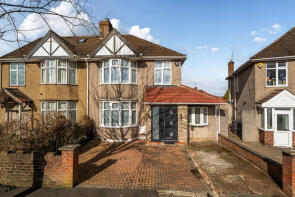 22, Beechwood Avenue, Harrow HA2 8BY